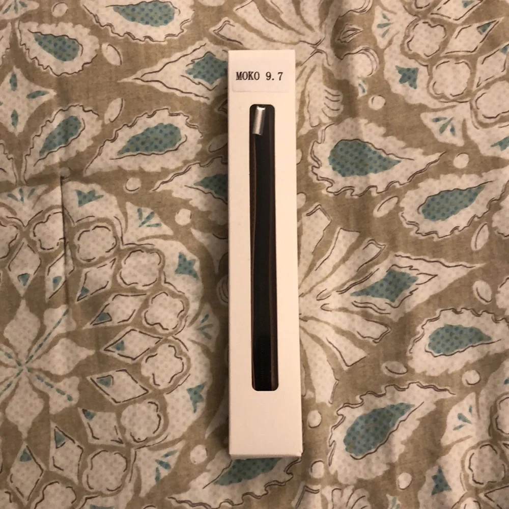 NWT Moko Apple Pencil Case - Rose Gold